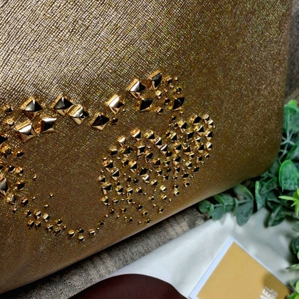 NWOT Michael Kors Abbey Studded Heart Backpack - Picture 2 of 16